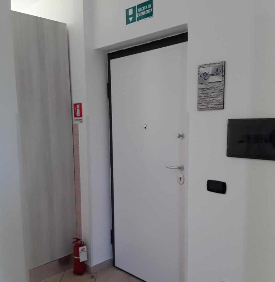 Casa Vacanze Gala 피우미치노 외부 사진